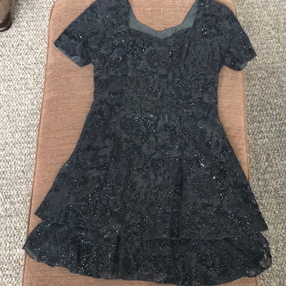 🐥Nite Kraze cocktail dress. Sparkly - Picture 1 of 7